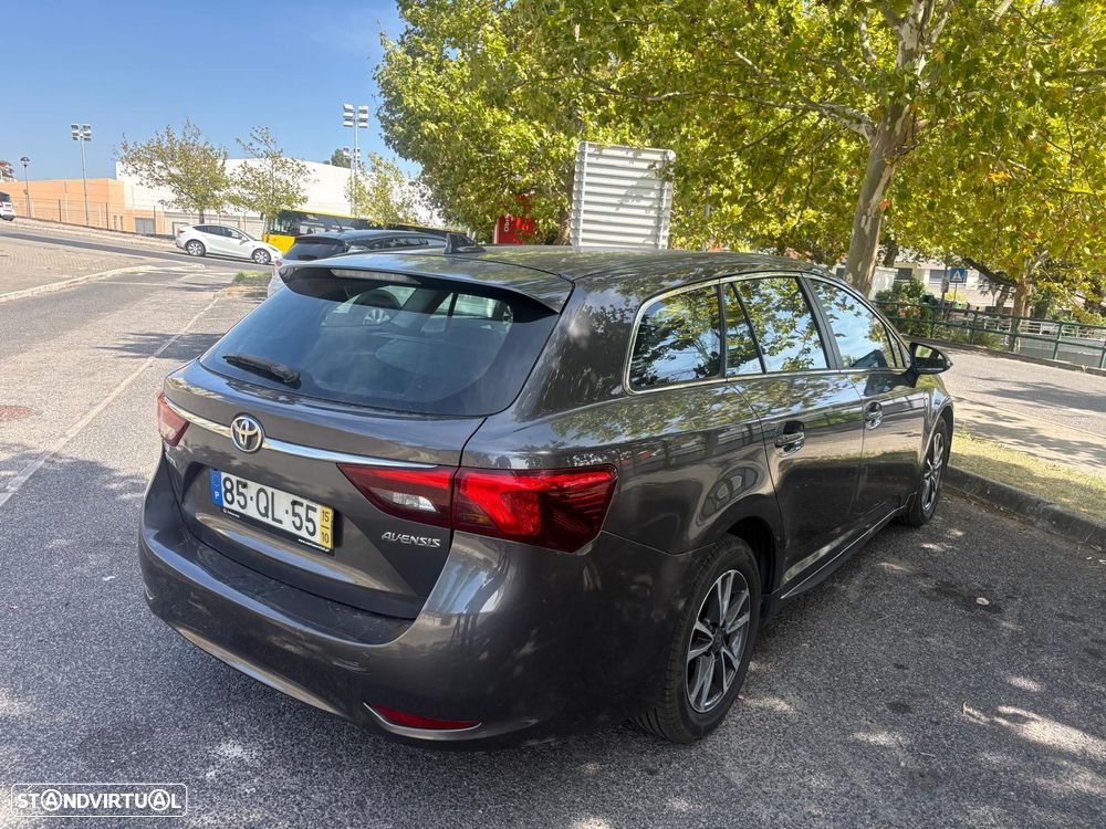 Toyota Auris Touring Sports - 2