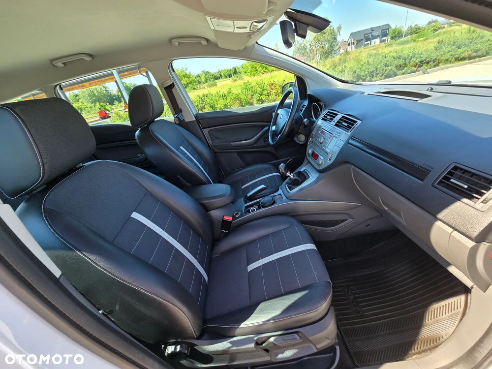 Ford Kuga 2.0 TDCi 4x4 Titanium - 11