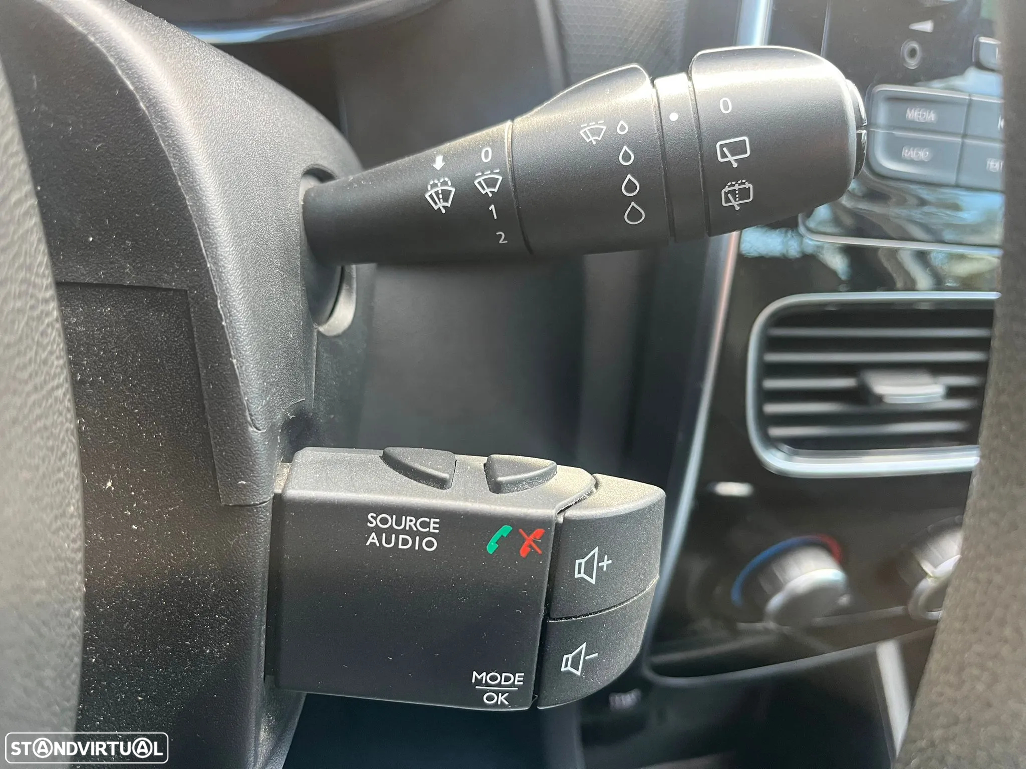 Renault CLIO 1.5 dCI - ZEN - AR CONDICIONADO - IVA DEDUTÍVEL - 26