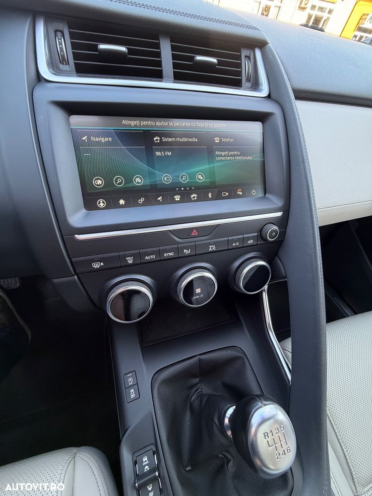 Jaguar E-Pace - 9