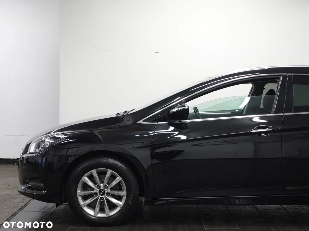 Hyundai i40 Kombi blue 1.7 CRDi Trend - 16