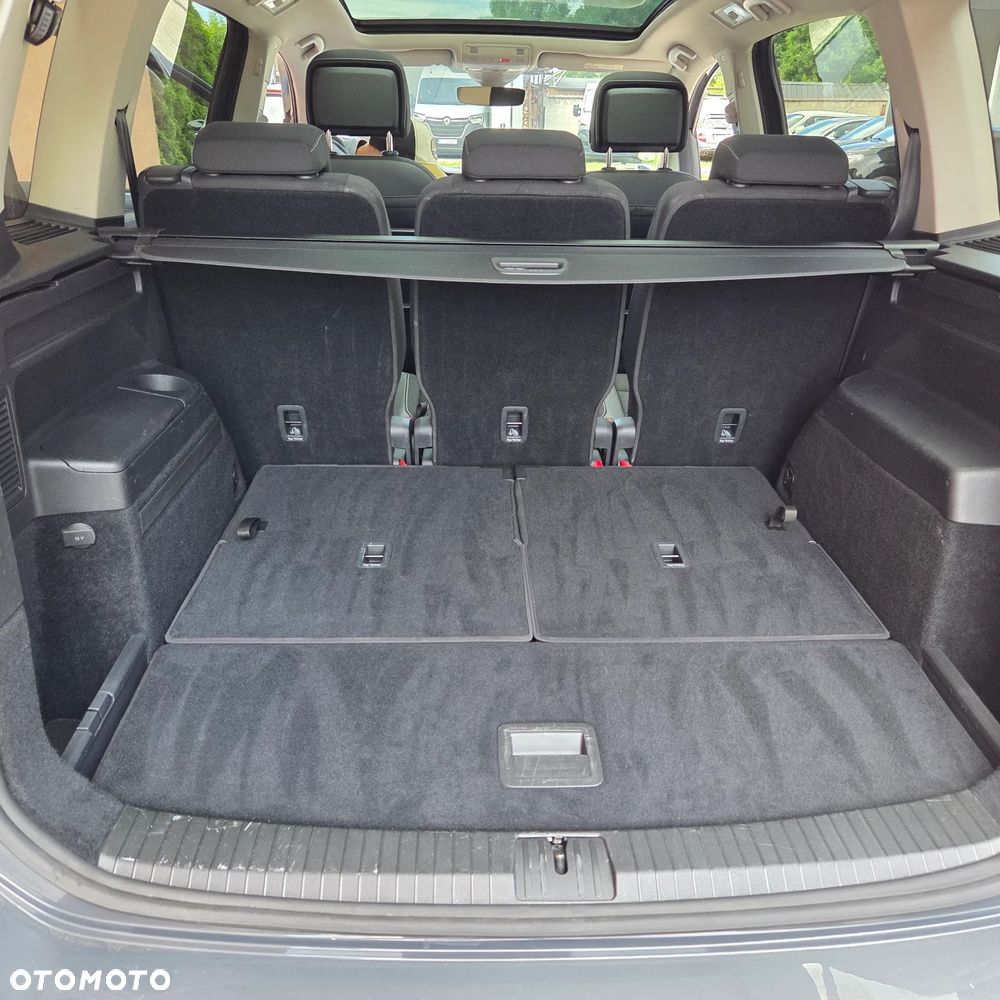 Volkswagen Touran - 20