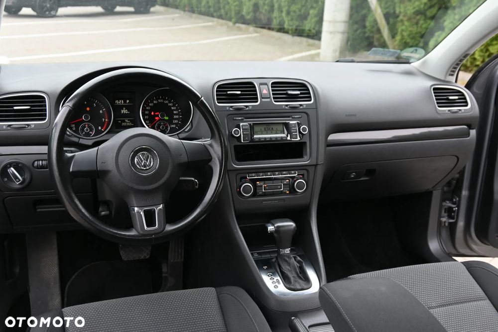 Volkswagen Golf 1.4 TSI DSG Individual - 29