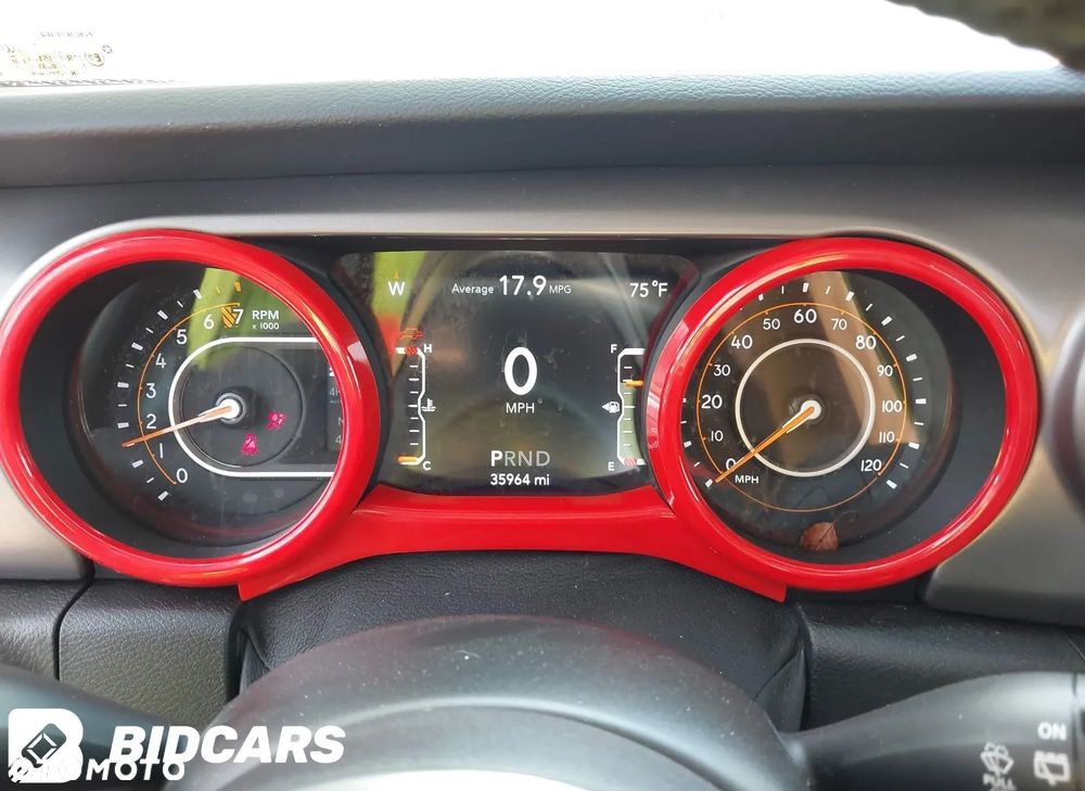 Jeep Wrangler - 12