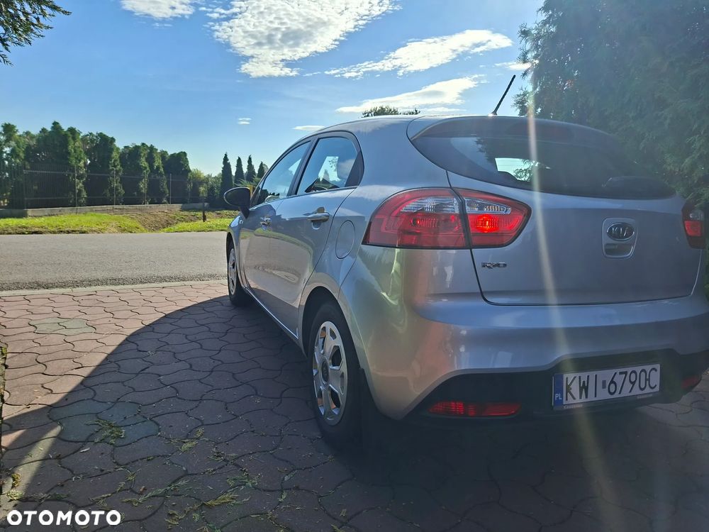 Kia Rio - 6