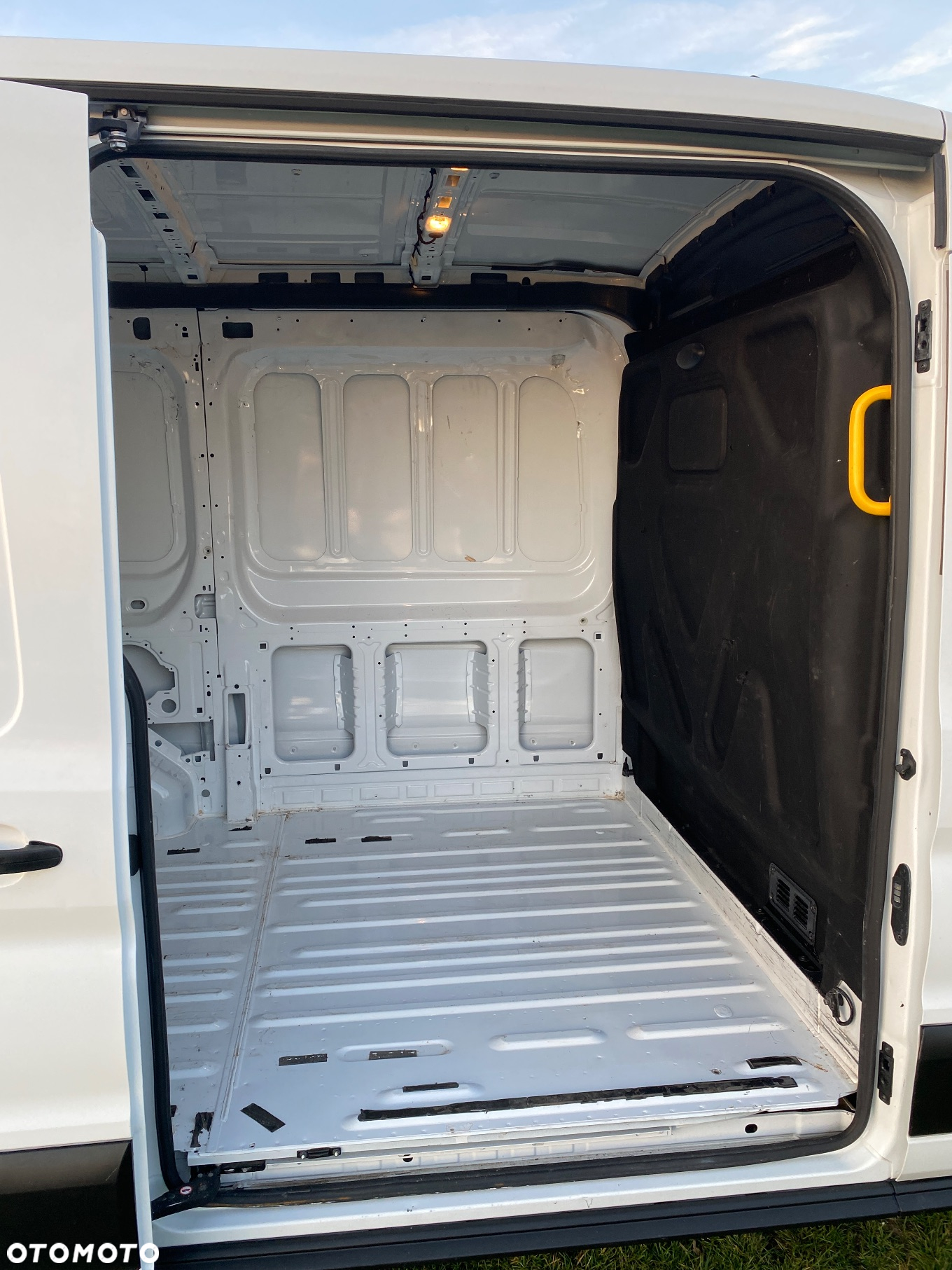 Ford Transit - 10