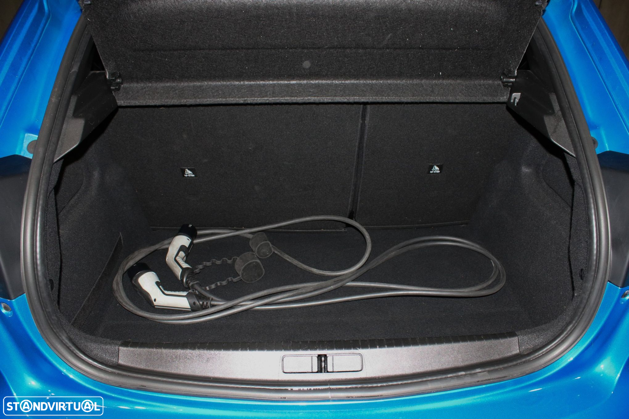 Peugeot e-208 Allure - 16