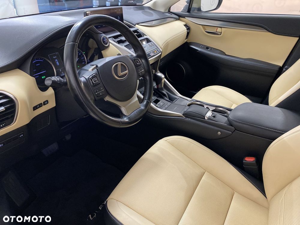Lexus NX 300h Comfort AWD - 3