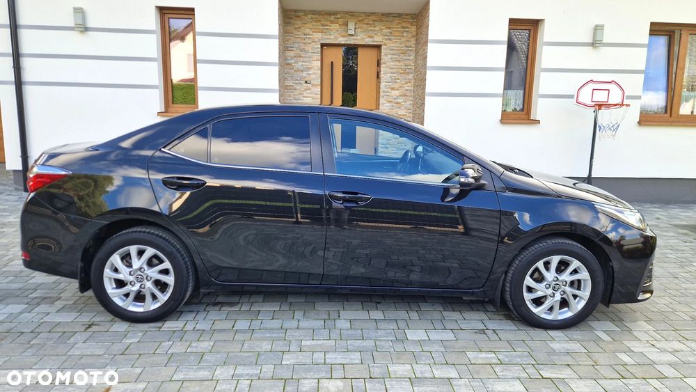 Toyota Corolla 1.6 Classic Plus - 6