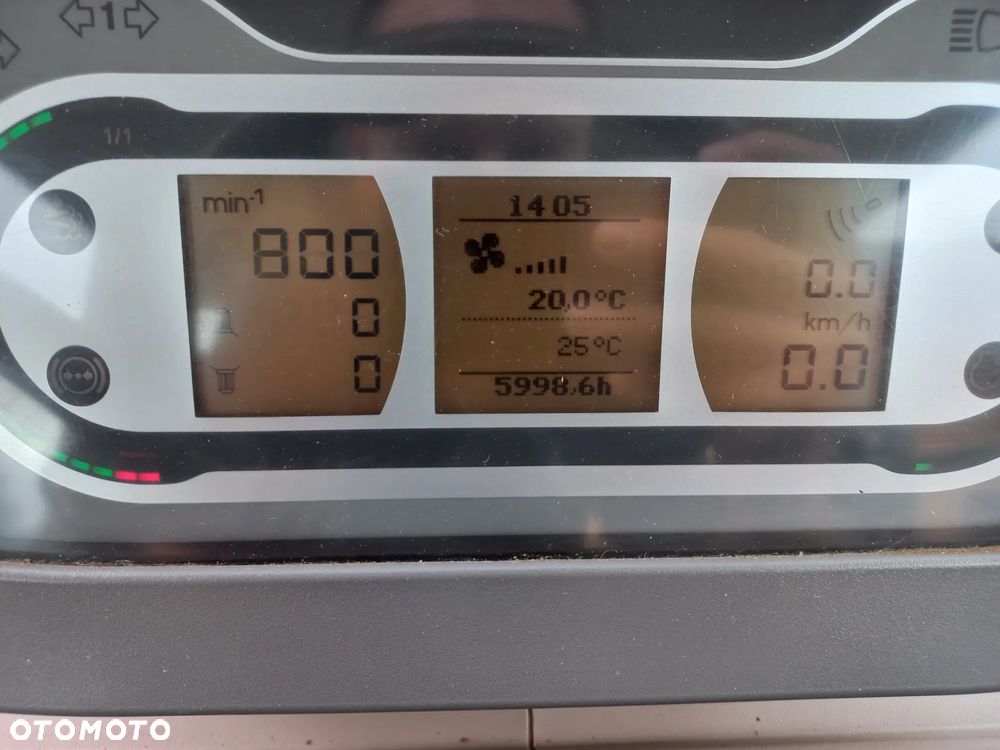 Fendt 828 Profi Plus - 11