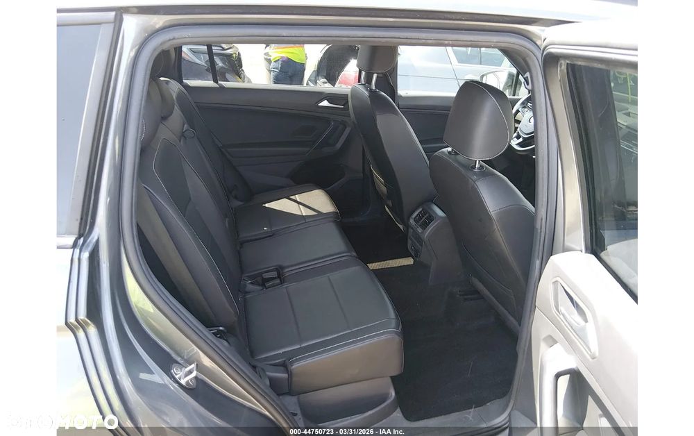 Volkswagen Tiguan - 9