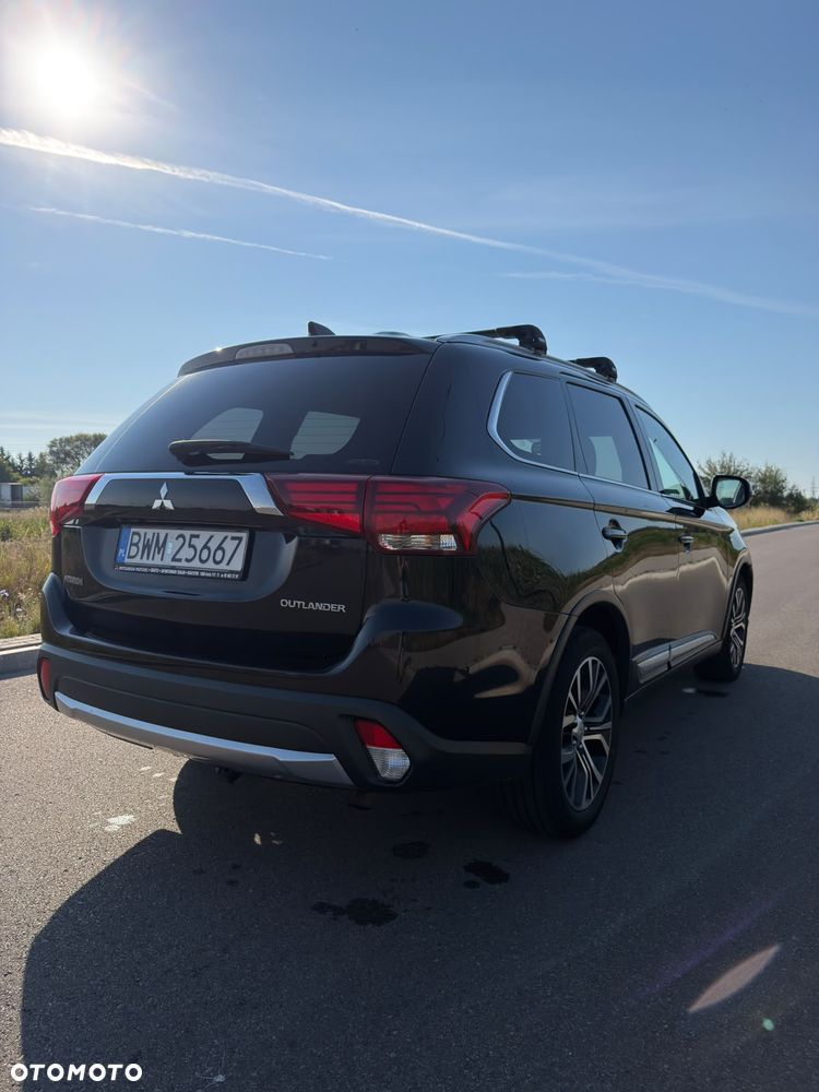 Mitsubishi Outlander 2.2 DID Intense + 4WD - 2