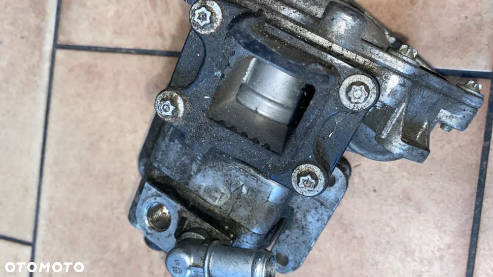 POMPA WSPOMAGANIA BMW E90 6769598 - 3