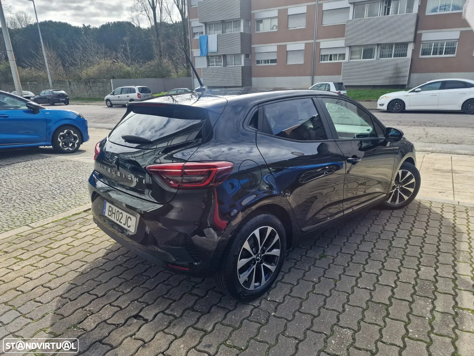 Mitsubishi Colt 1.0 MPI-T Invite - 3