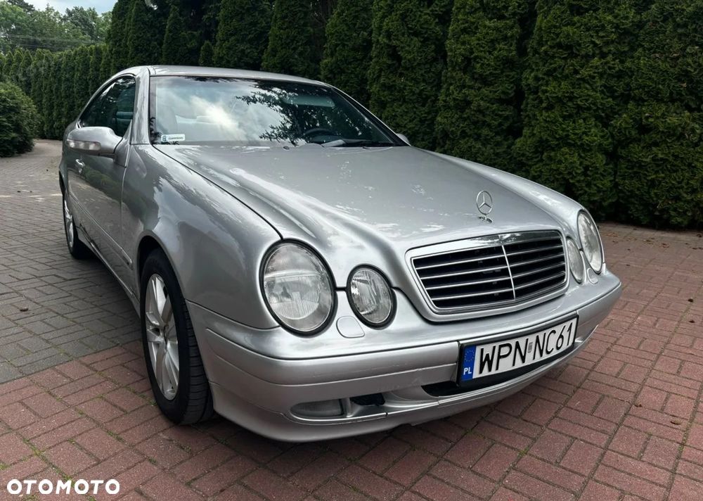 Mercedes-Benz CLK - 16