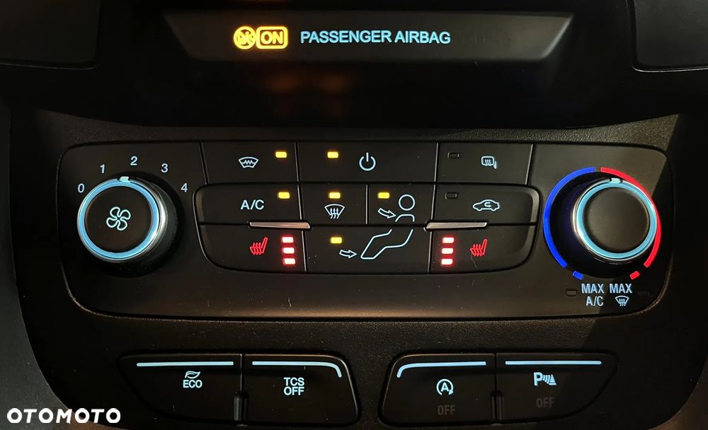 Ford Transit Connect - 15