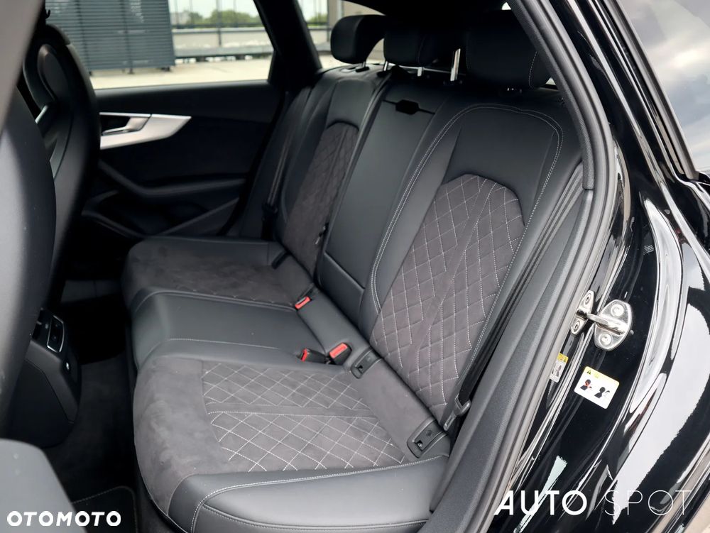 Audi RS4 Avant TFSI Quattro Tiptronic - 39