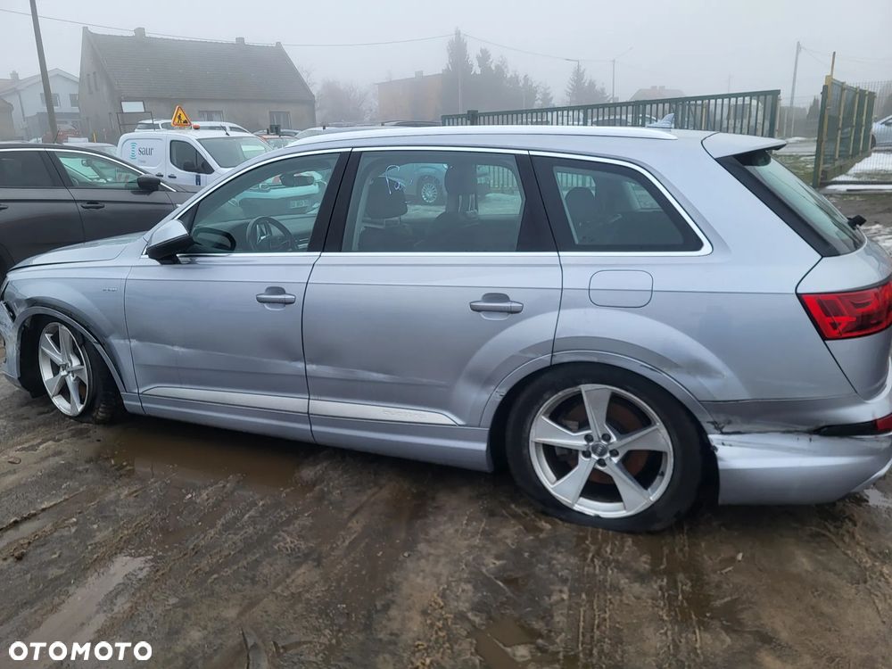 Audi Q7 - 10