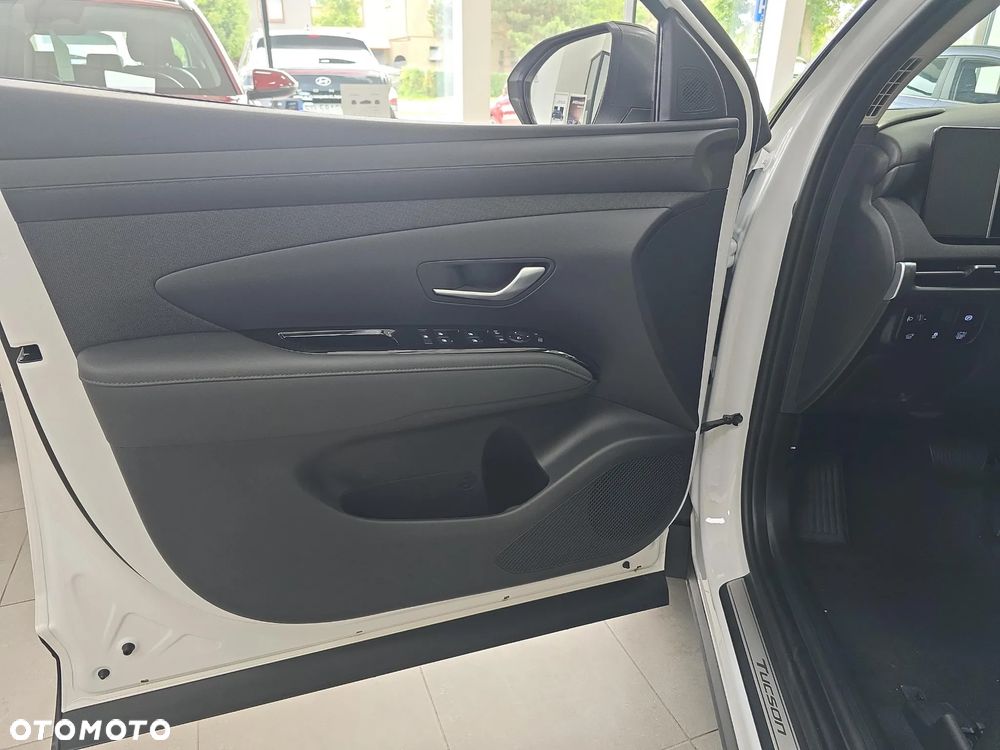 Hyundai Tucson 1.6 T-GDi HEV Executive 2WD - 10