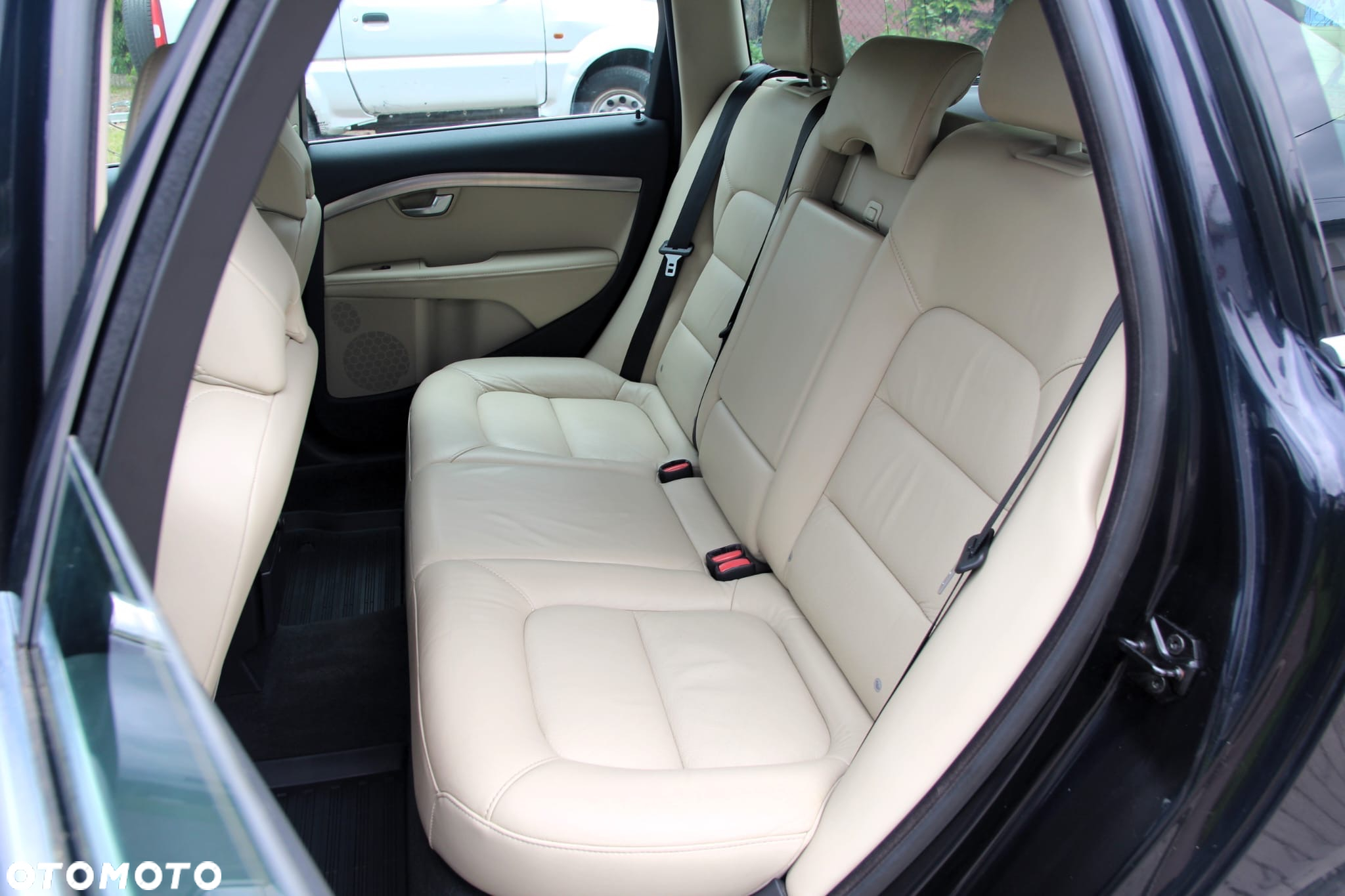 Volvo V70 1.6D DRIVe Momentum - 29