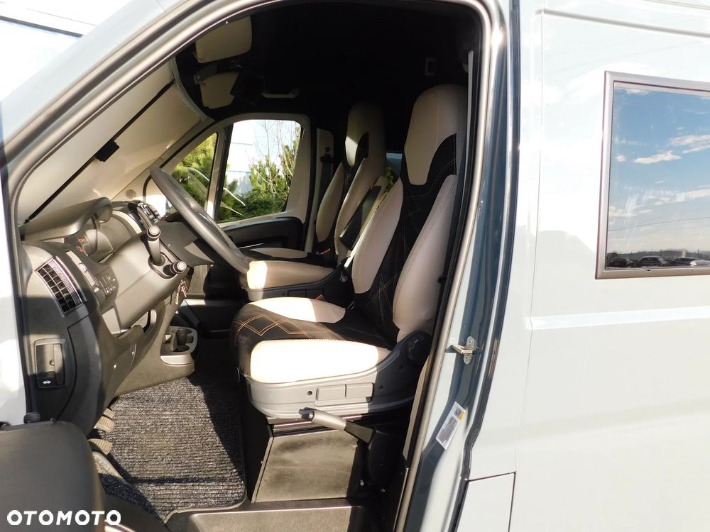 Opel Movano Camper 5 os. 2x Klima Nowy Kamper VIP Max opcja FV23% - 9