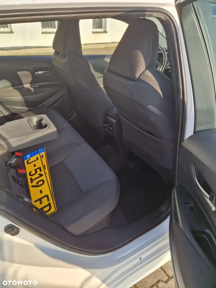 Toyota Corolla 1.8 Hybrid Club - 18