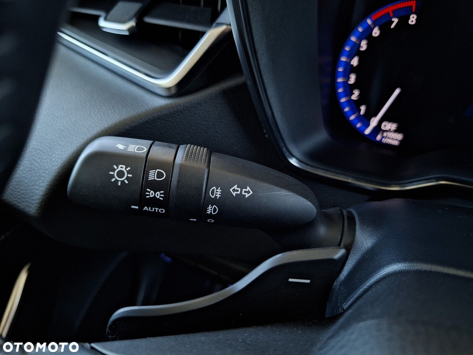 Toyota Corolla 2.0 Hybrid Comfort - 38