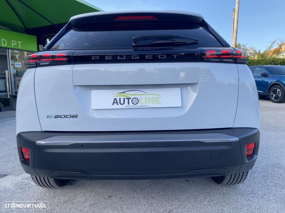 Peugeot e-2008 54 kWh Allure - 9