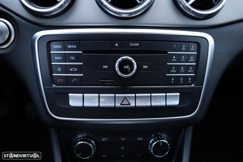 Mercedes-Benz CLA 180 d Shooting Brake Urban - 10