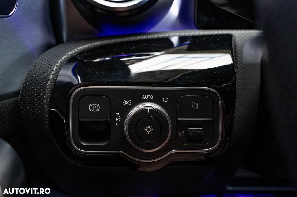 Mercedes-Benz CLA 200 7G-DCT AMG Line - 24