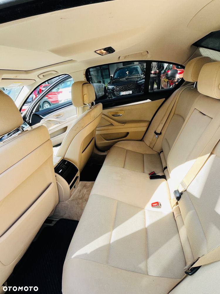 BMW Seria 5 520d - 14