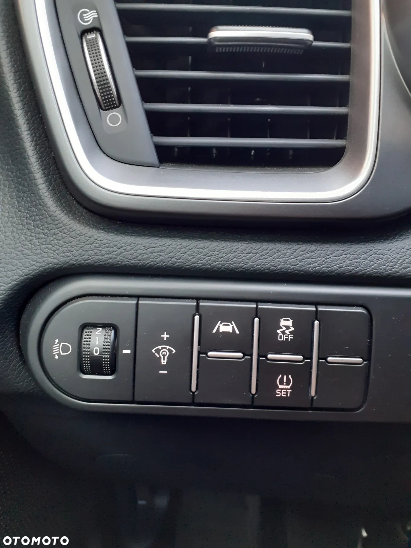 Kia XCeed 1.5 T-GDI M DCT - 14