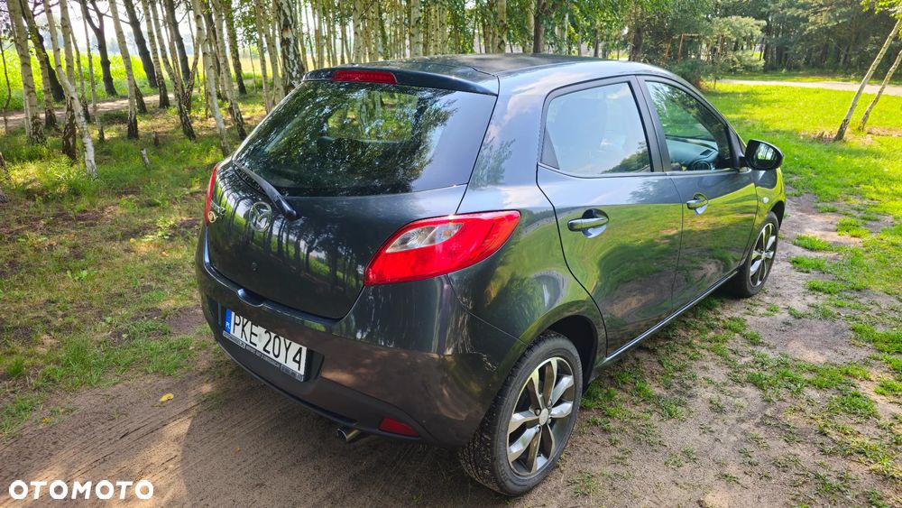 Mazda 2 - 10