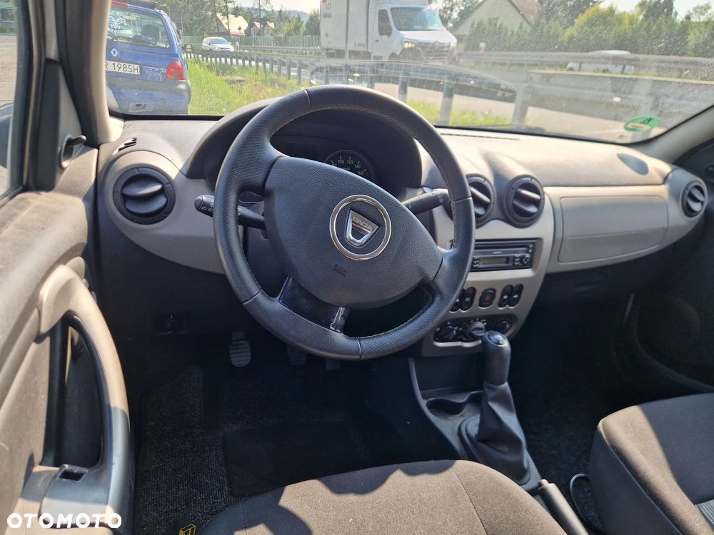 Dacia Sandero - 6