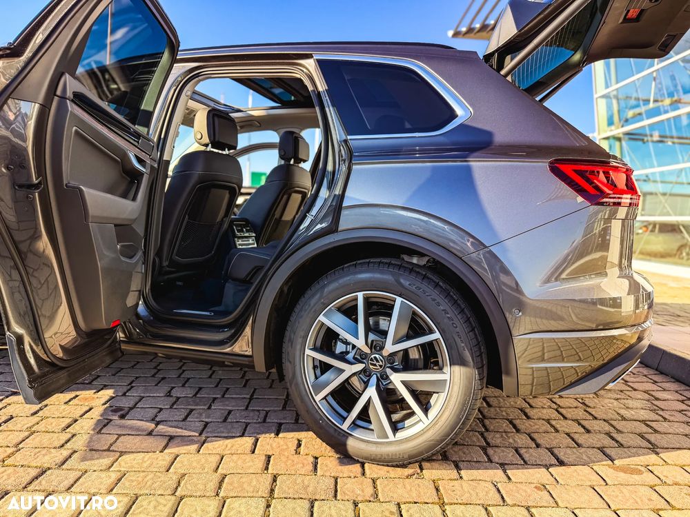 Volkswagen Touareg V6 TDI 4MOTION Elegance - 23