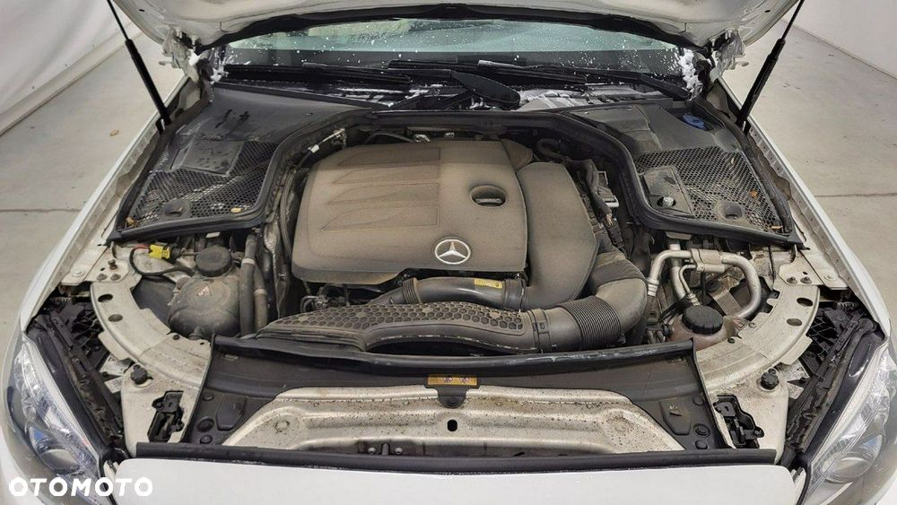 Mercedes-Benz Klasa C 200 4MATIC 9G-TRONIC - 28