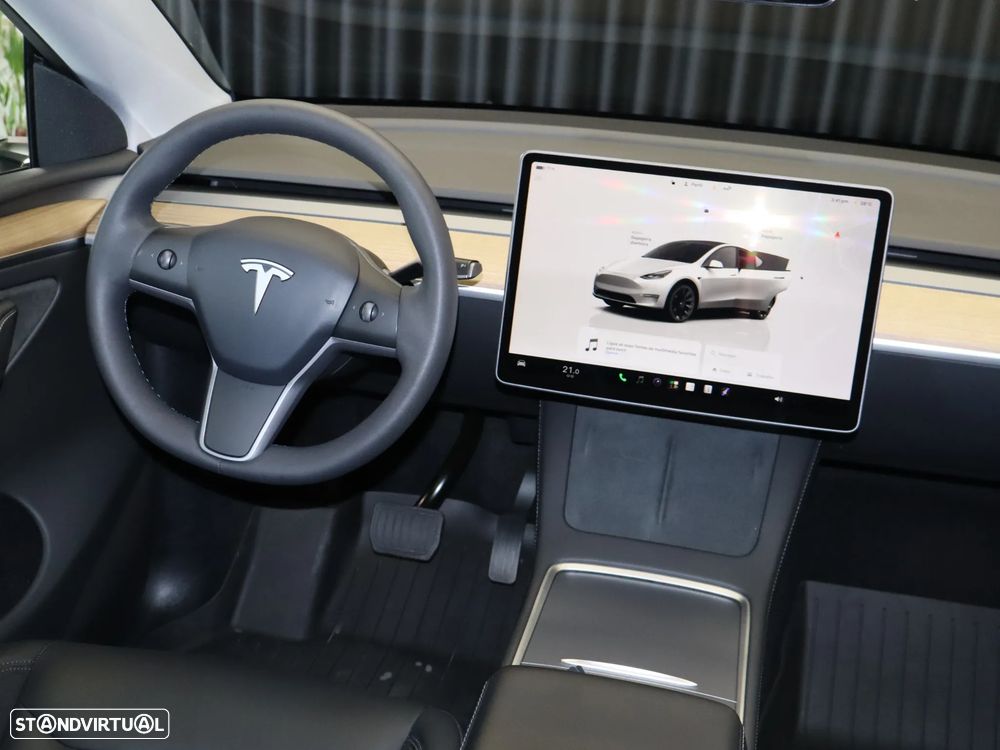 Tesla Model Y Long Range Dual Motor AWD - 16
