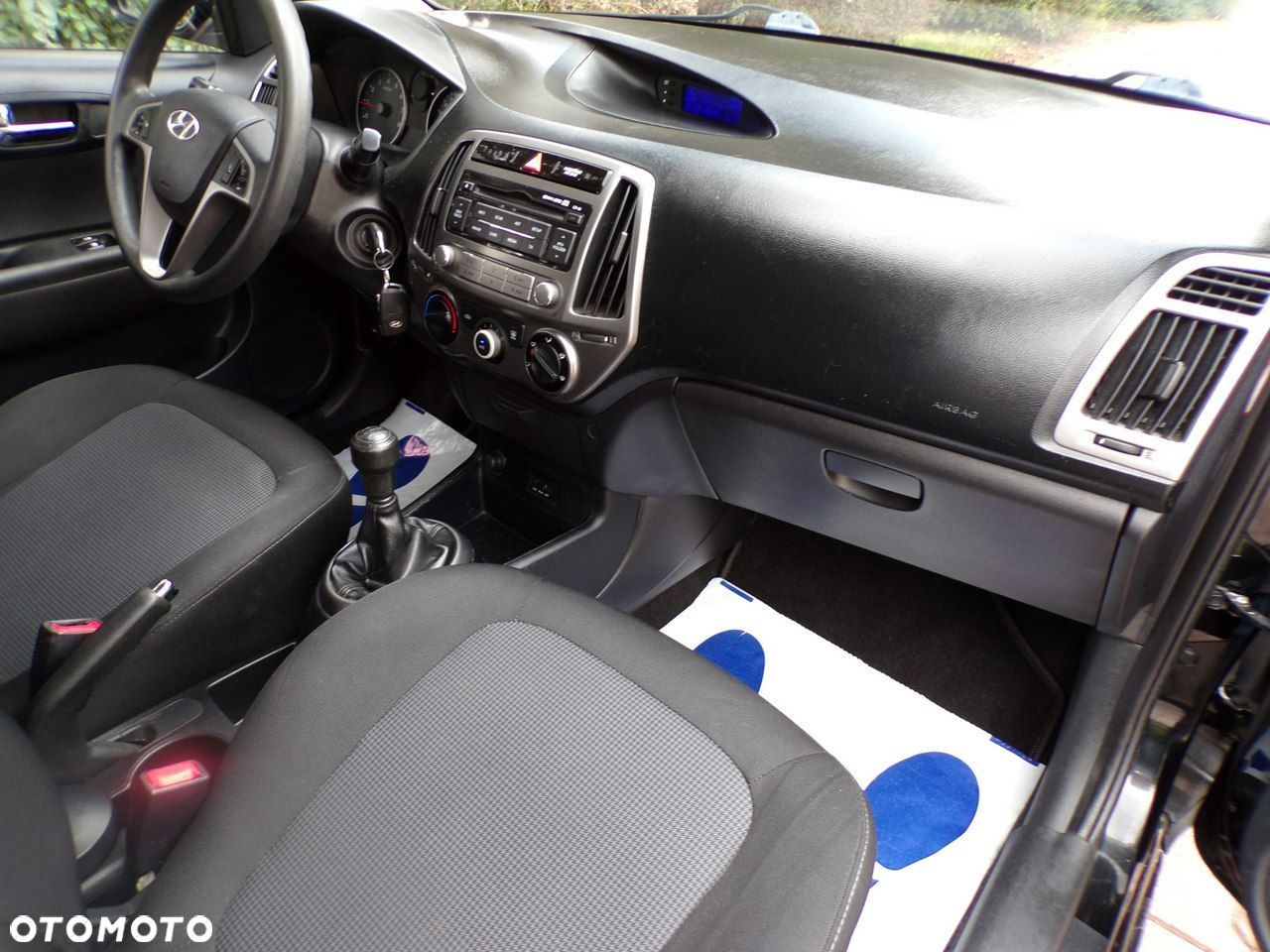 Hyundai i20 - 24
