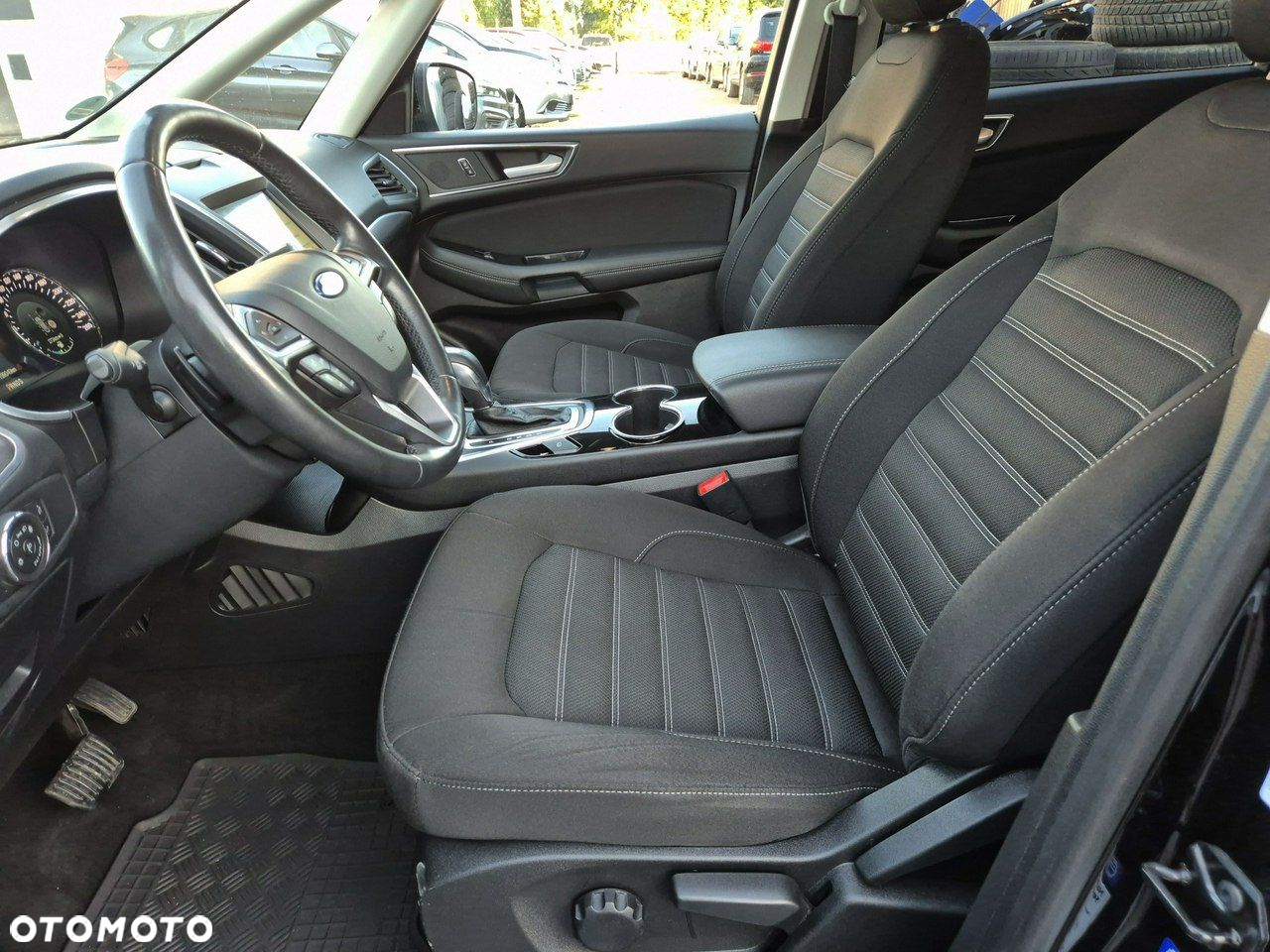 Ford Galaxy - 14