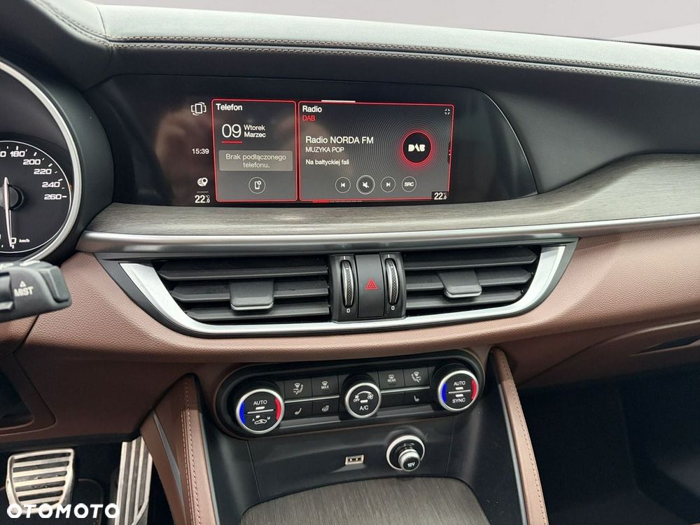 Alfa Romeo Stelvio 2.0 Turbo TI Q4 - 17