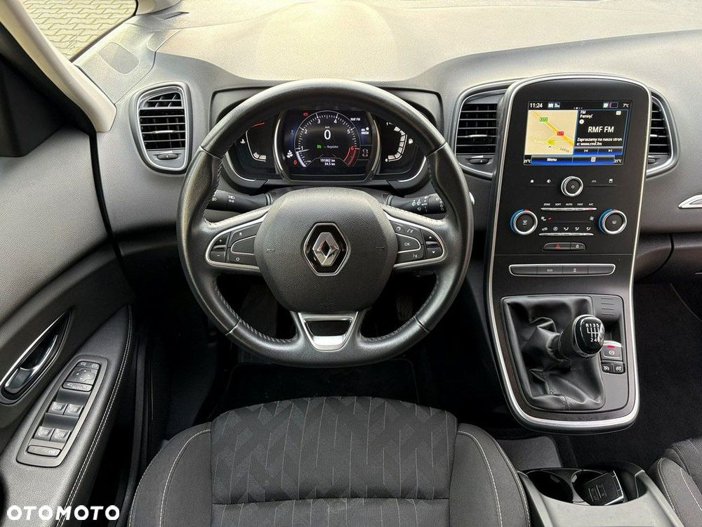 Renault Grand Scenic - 20