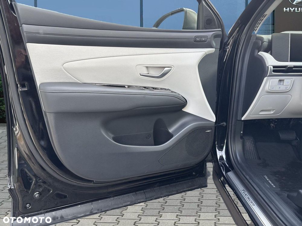 Hyundai Tucson 1.6 T-GDi HEV Platinum 2WD - 16