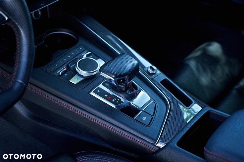 Audi A4 Limousine - 13