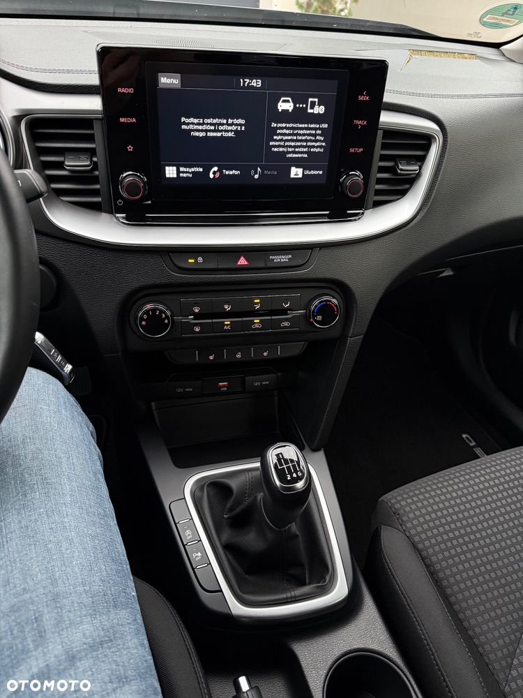 Kia Ceed 1.0 T-GDI 100 OPF Vision - 18