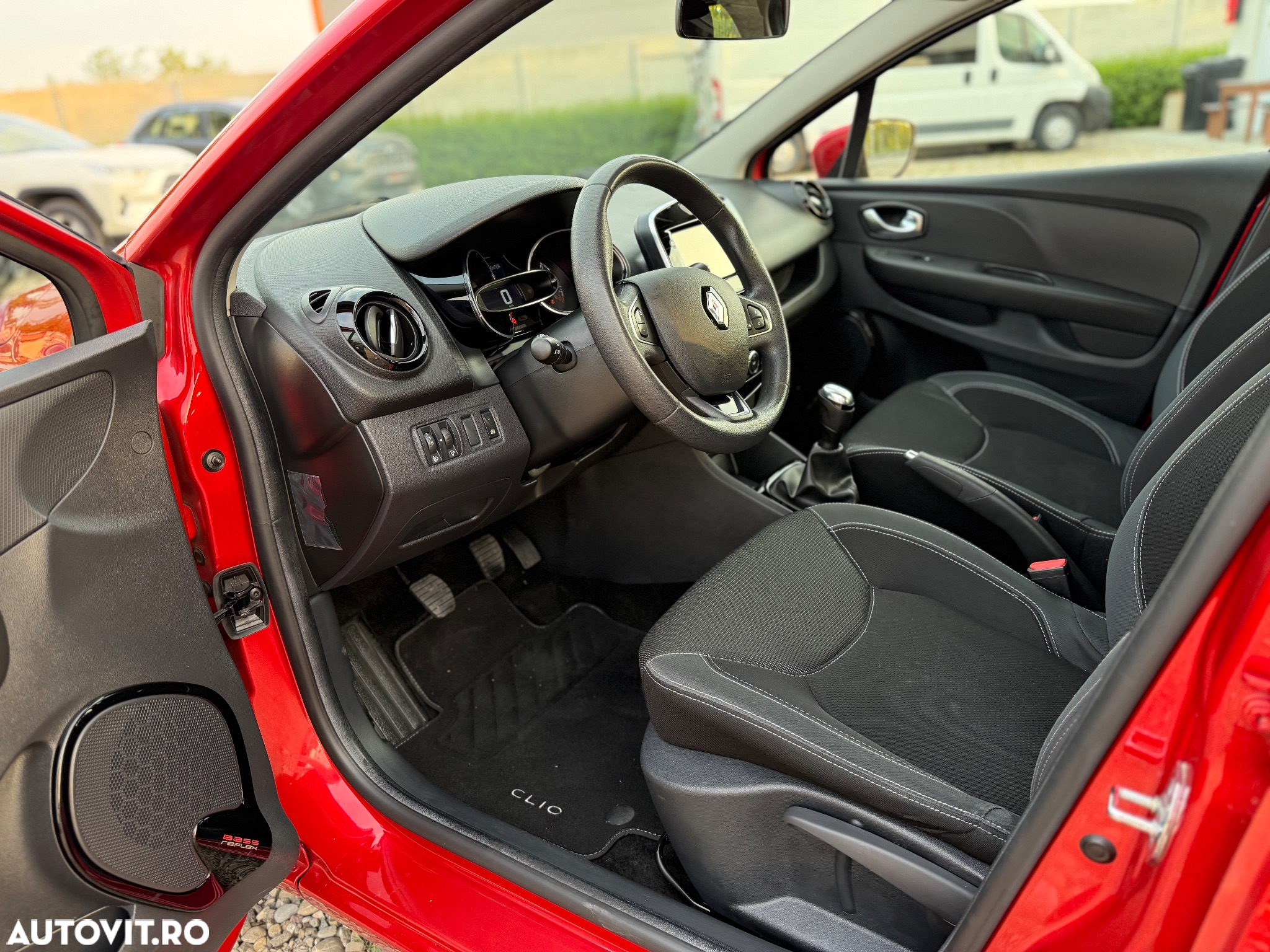 Renault Clio (Energy) TCe 90 Bose Edition - 27