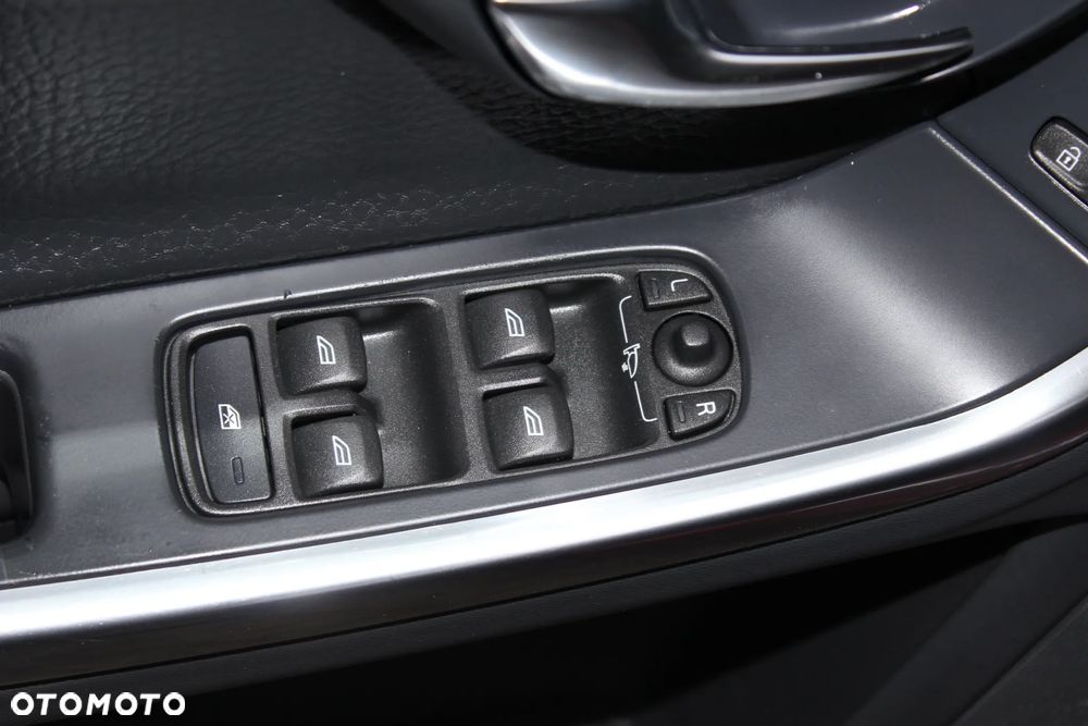 Volvo V60 D5 Geartronic Summum - 14