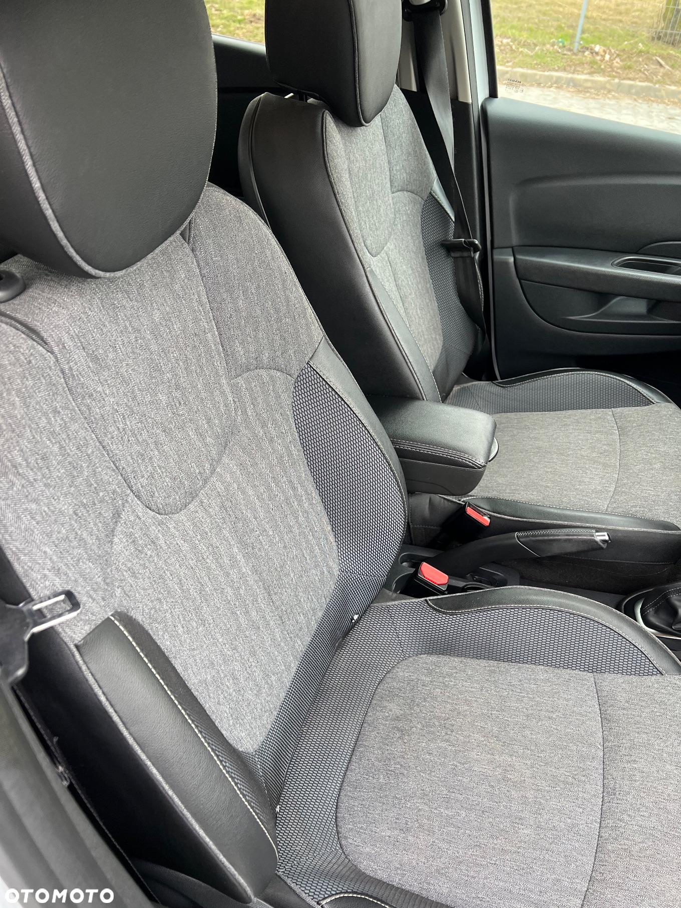 Renault Captur 1.2 Energy TCe Intens EDC EU6 - 12