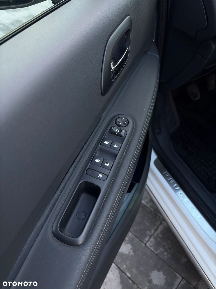 Peugeot 3008 HDi FAP 150 Platinum - 7