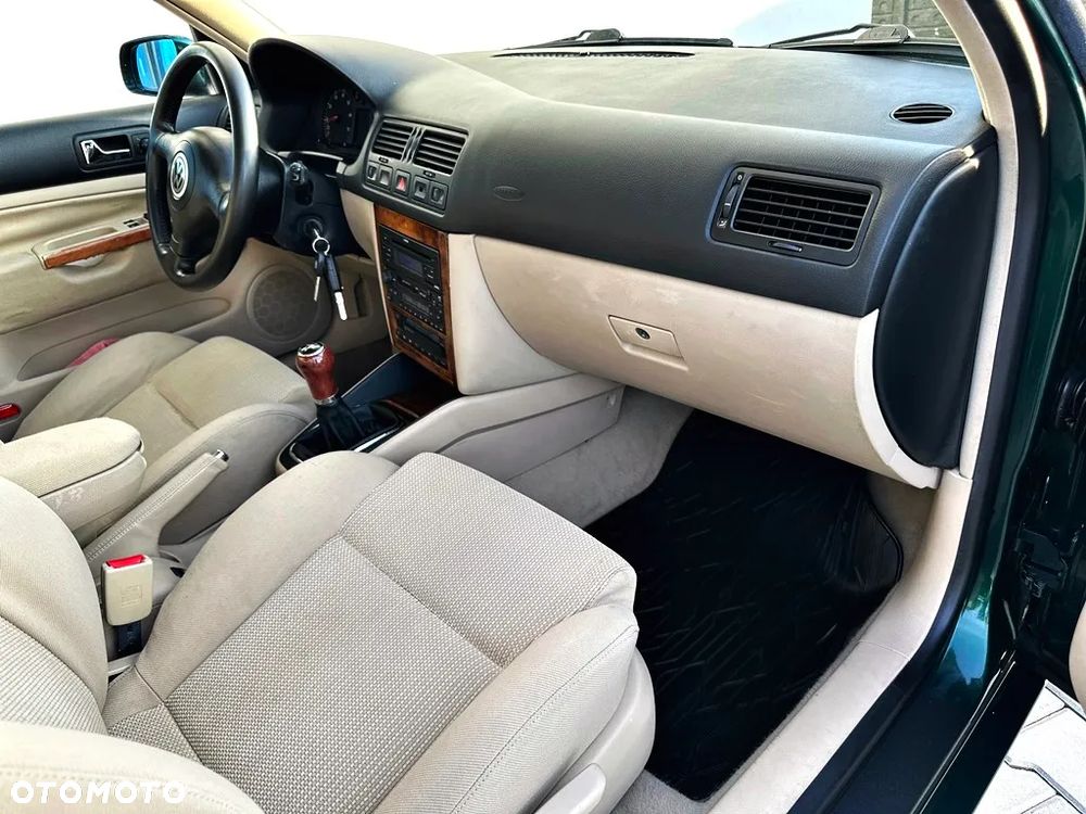 Volkswagen Bora 2.3 V5 - 14