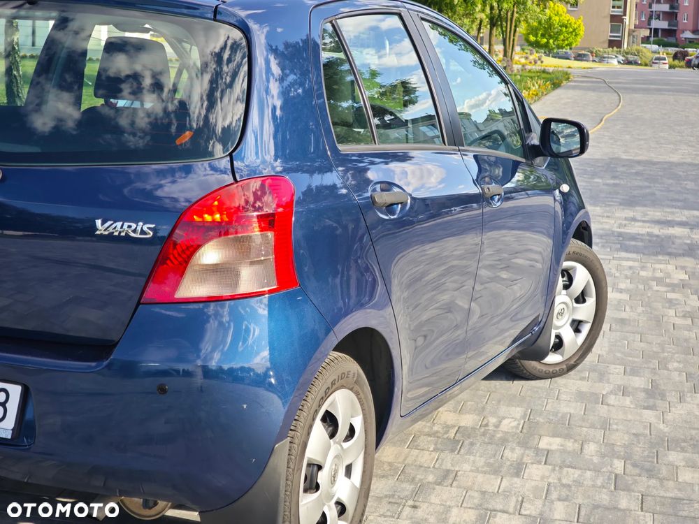 Toyota Yaris 1.3 Sol - 16